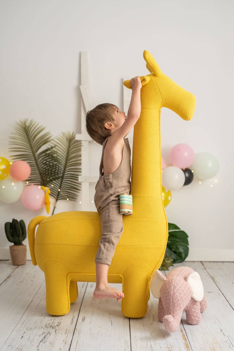 Crochetts - PLUSH GIRAFFE MAXI SEAT - Image 3