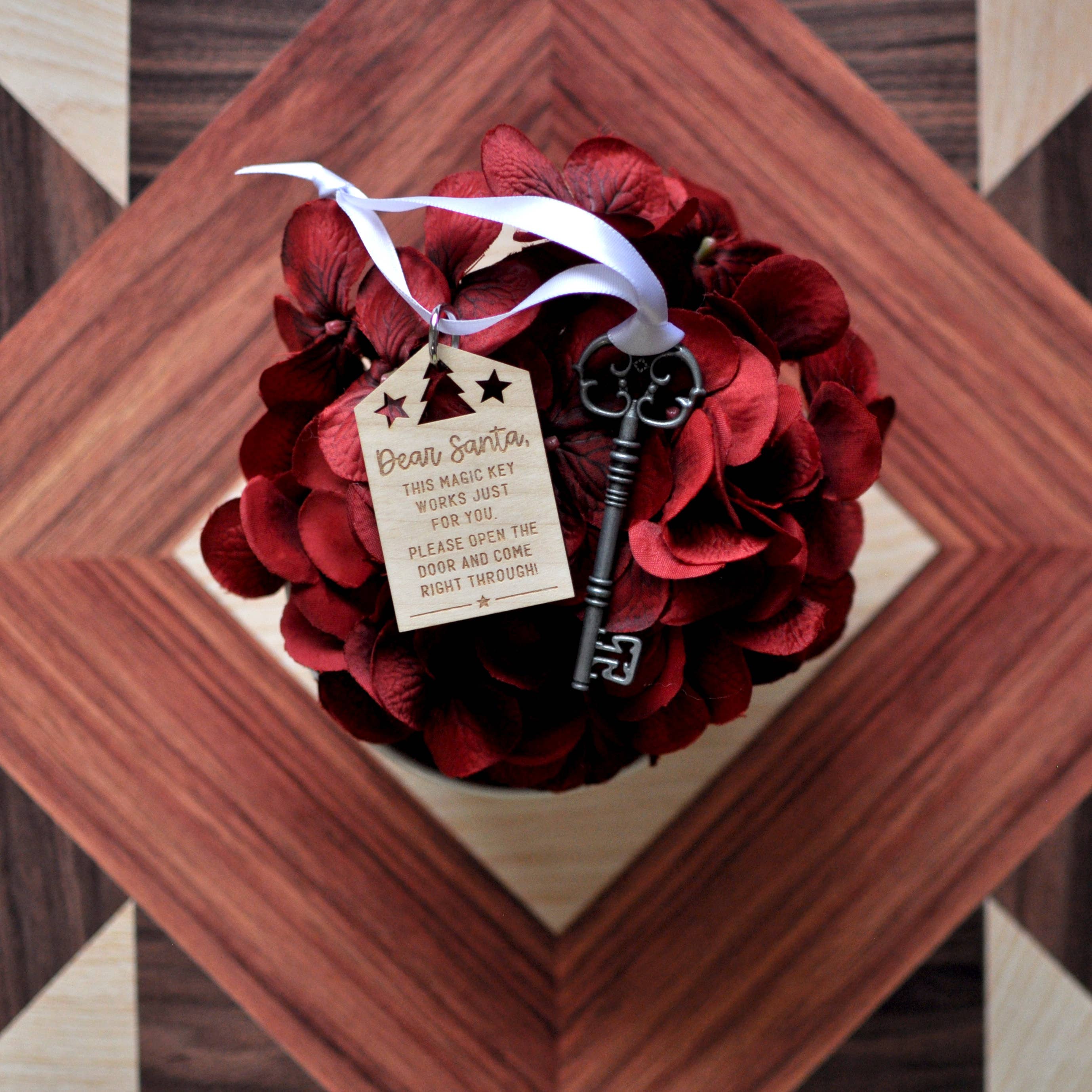 Magic Santa Key Door Ornament for Christmas - Image 3